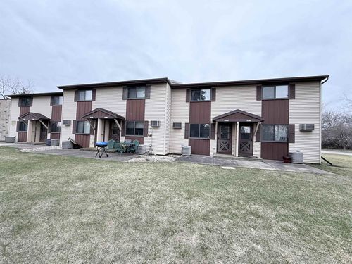 2519 Fond Du Lac Road, OSHKOSH, WI, 54902 | Card Image