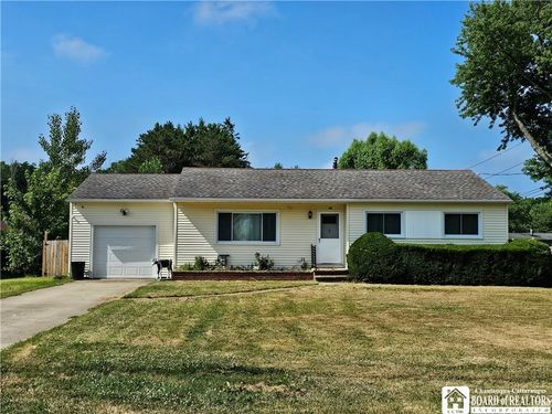 15 Andrus St, Silver Creek, NY, 14136-1461 | Card Image