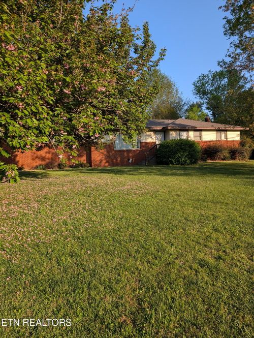 1239 Dossett St, Athens, TN, 37303-4531 | Card Image