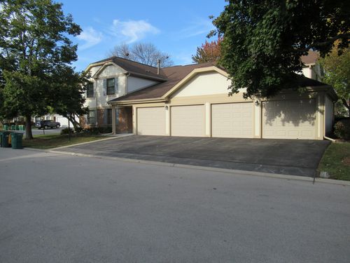 b1-1050 Driftwood Ct, Wheeling, IL, 60090-2555 | Card Image