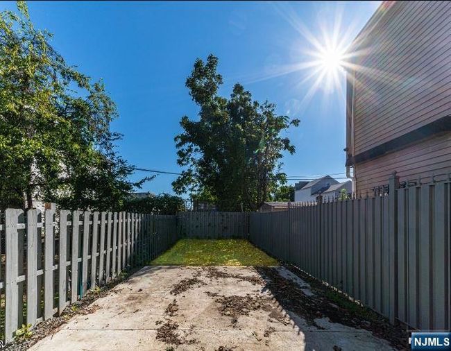 38 Rowland St, House attached with 3 bedrooms, 2 bathrooms and null parking in Newark NJ | Image 6