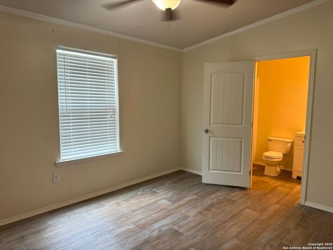 8600 S Loop 1604 E, House other with 4 bedrooms, 3 bathrooms and null parking in Elmendorf TX | Image 19