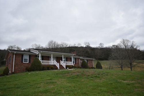 52 Plunketts Creek Cir, Carthage, TN, 37030-6062 | Card Image