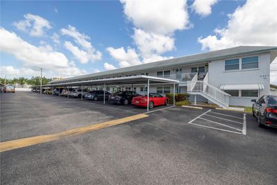 22 - 5347 81st Lane N, Condo with 2 bedrooms, 1 bathrooms and null parking in St Petersburg FL | Image 1