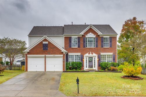 6092 Creekview Ct, Harrisburg, NC, 28075-7586 | Card Image