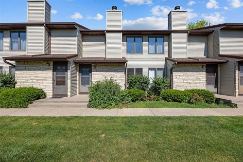 1211 Cambria Ct, Iowa City, IA, 52246-4530 | Card Image