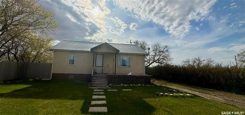 108 Phillips St, Coleville, SK, S0L2Z0 | Card Image