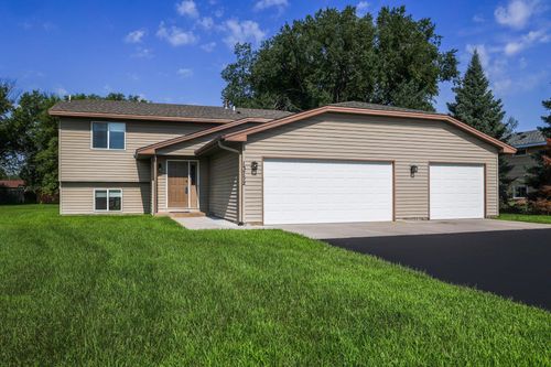 13752 Round Lake Blvd Nw, Andover, MN, 55304-3661 | Card Image