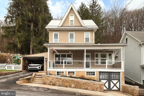 901 Belmont Ave, Tyrone, PA, 16686-2058 | Card Image