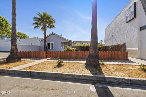 618 S C St, Oxnard, CA, 93030-7017 | Card Image