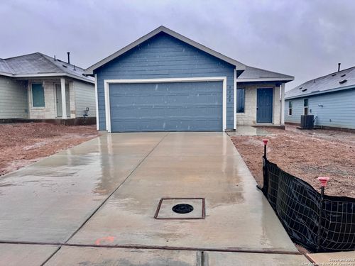 5151 Yancy Crk, Converse, TX, 78109-3893 | Card Image