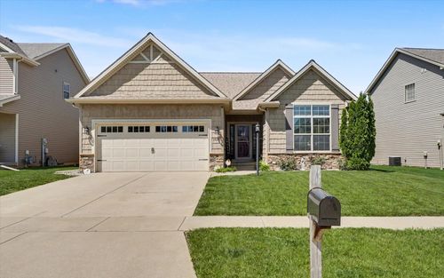104 Sunflower St, Savoy, IL, 61874-7468 | Card Image