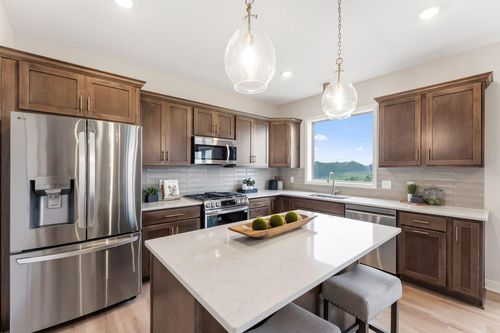 13721 Arrowhead Way, Rosemount, MN, 55068-6801 | Card Image