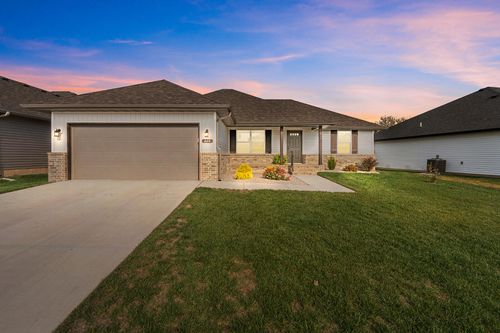 844 S Parkside Cir, Nixa, MO, 65714-4222 | Card Image