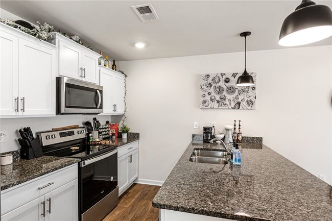 511 Oakmont Valley Trl, Townhouse with 3 bedrooms, 3 bathrooms and null parking in Seneca SC | Image 17