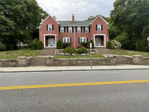 66 Main St, Hope, RI, 02831-1835 | Card Image