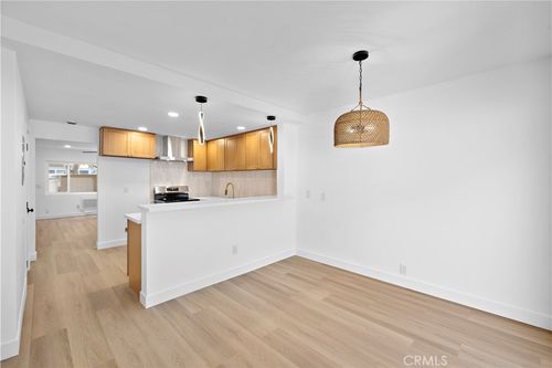 a-655 W 6th St, Tustin, CA, 92780-8532 | Card Image