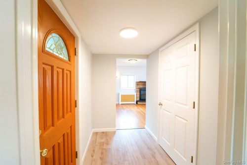 1825 Alice St, Merrick, NY, 11566-4502 | Card Image