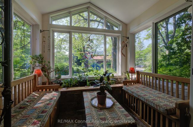 13233 5 Th Line, Home with 4 bedrooms, 5 bathrooms and 20 parking in Rockwood ON | Image 13