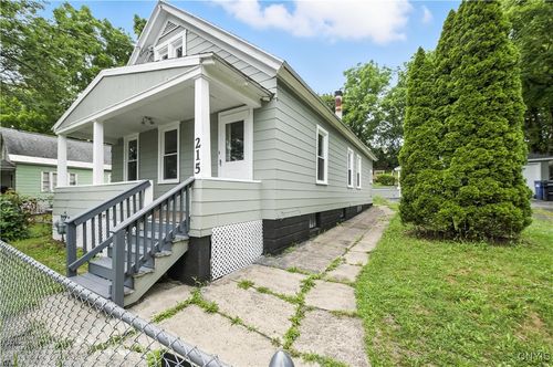 215 Vann St, Syracuse, NY, 13206-3551 | Card Image