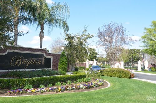 243 Bloomfield Drive, Bakersfield, CA, 93312 | Card Image