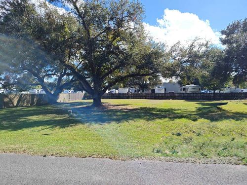 127 Doris, Amelia, LA, 70340 | Card Image