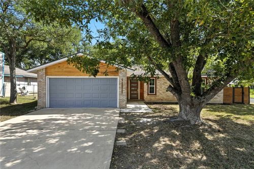 2400 Burly Oak Dr, Austin, TX, 78745-5904 | Card Image