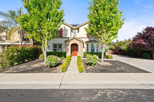 2868 Graybark Ave, Clovis, CA, 93619-3923 | Card Image