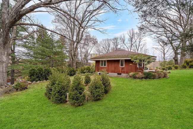 View of side yard. | Image 32