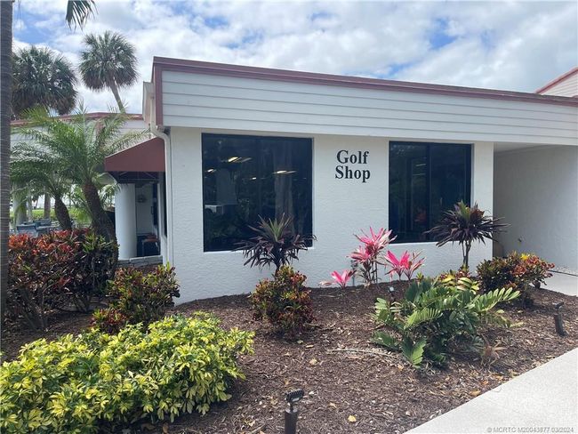 APT-303 - 8600 Ocean Dr, Condo with 3 bedrooms, 3 bathrooms and null parking in Jensen Beach FL | Image 36
