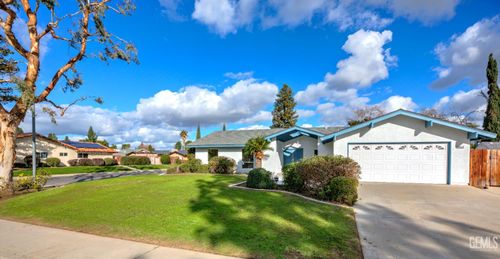 2000 Kinross Ct, Bakersfield, CA, 93309-3638 | Card Image