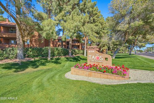 303-4704 E Paradise Village Parkway N, Phoenix, AZ, 85032 | Card Image