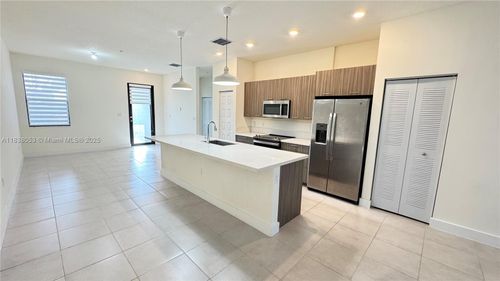 apt-21-8005 Nw 104th Ave, Doral, FL, 33178-4480 | Card Image