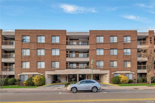 3-v-376 Central Ave, Lawrence, NY, 11559-1625 | Card Image