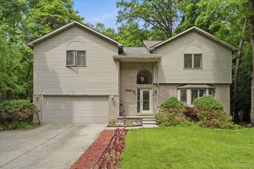 23605 Beech Rd, Southfield, MI, 48033-3485 | Card Image