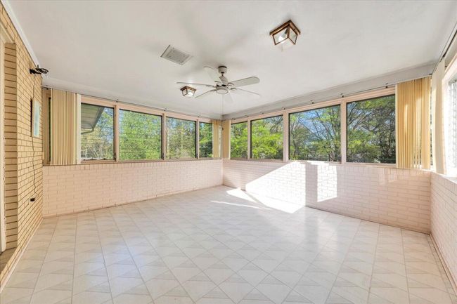 NICE SUNROOM! | Image 31