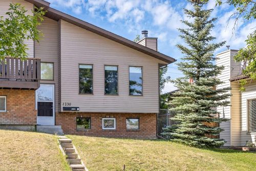 1230 Berkley Dr Nw, Calgary, AB, T3K1S9 | Card Image