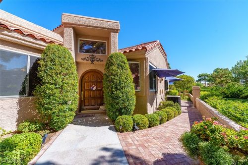 8215 Round Hills Cir, Las Vegas, NV, 89113-1232 | Card Image