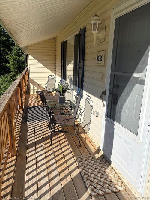 9533 Overlook Ct, Grand Blanc, MI, 48439-7320 | Card Image