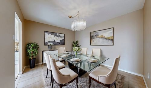512-7460 Bathurst St, Thornhill, ON, L4J7K9 | Card Image