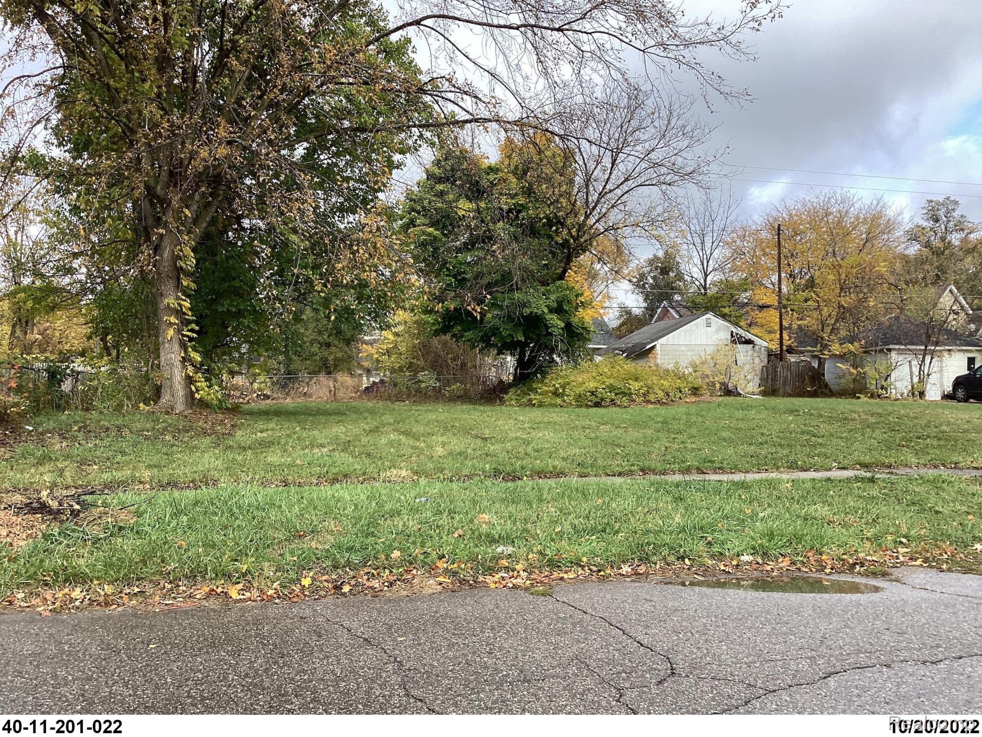 Land in Flint