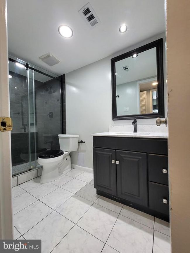 APT-201 - 5049 7 Th Rd S, Condo with 2 bedrooms, 2 bathrooms and null parking in ARLINGTON VA | Image 23