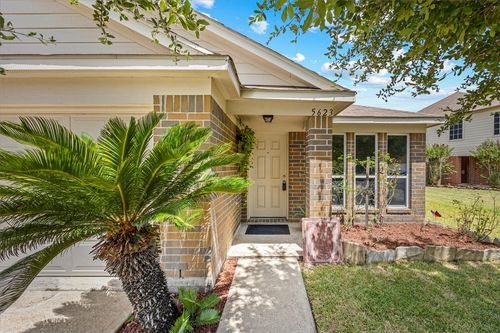 5623 Cinnamon Lake Dr, Baytown, TX, 77521-7861 | Card Image