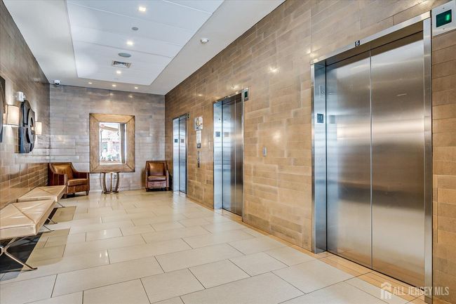 APT-2107 - 110 Somerset St, Townhouse with 2 bedrooms, 2 bathrooms and null parking in New Brunswick NJ | Image 10