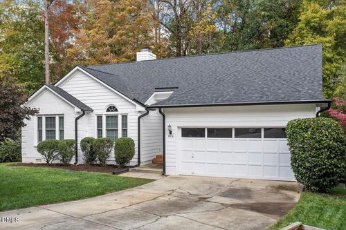 820 Northampton Dr, Cary, NC, 27513-4642 | Card Image