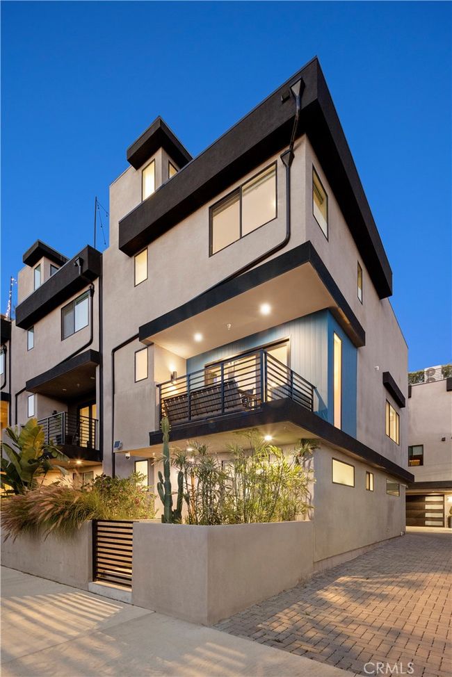 Four Level Townhouse - Three Exposures | Image 8