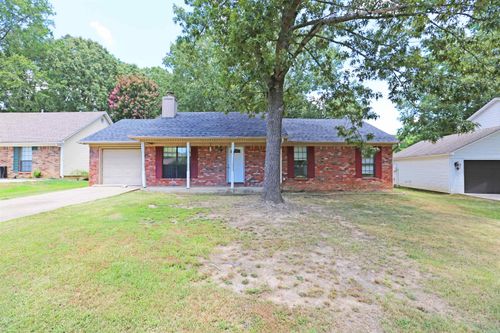 2302 Chelsea Dr, Bryant, AR, 72022-2422 | Card Image