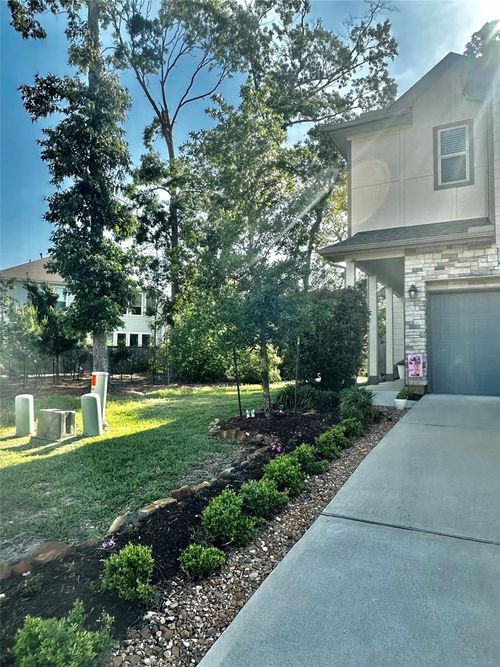 555 Dry Fork Ln, Conroe, TX, 77304-3195 | Card Image