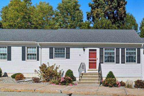42-42 Rosewood Ln, Southwick, MA, 01077-9343 | Card Image