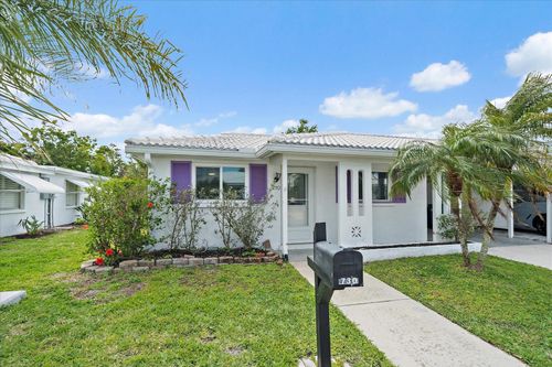 99-730 Spanish Dr S, LONGBOAT KEY, FL, 34228-1634 | Card Image